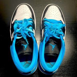 Jordan 1 low laser blue